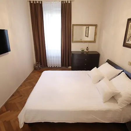 Appartamento Central Beach Nikki *