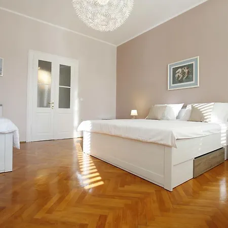 Central Beach Nikki Apartment Zadar